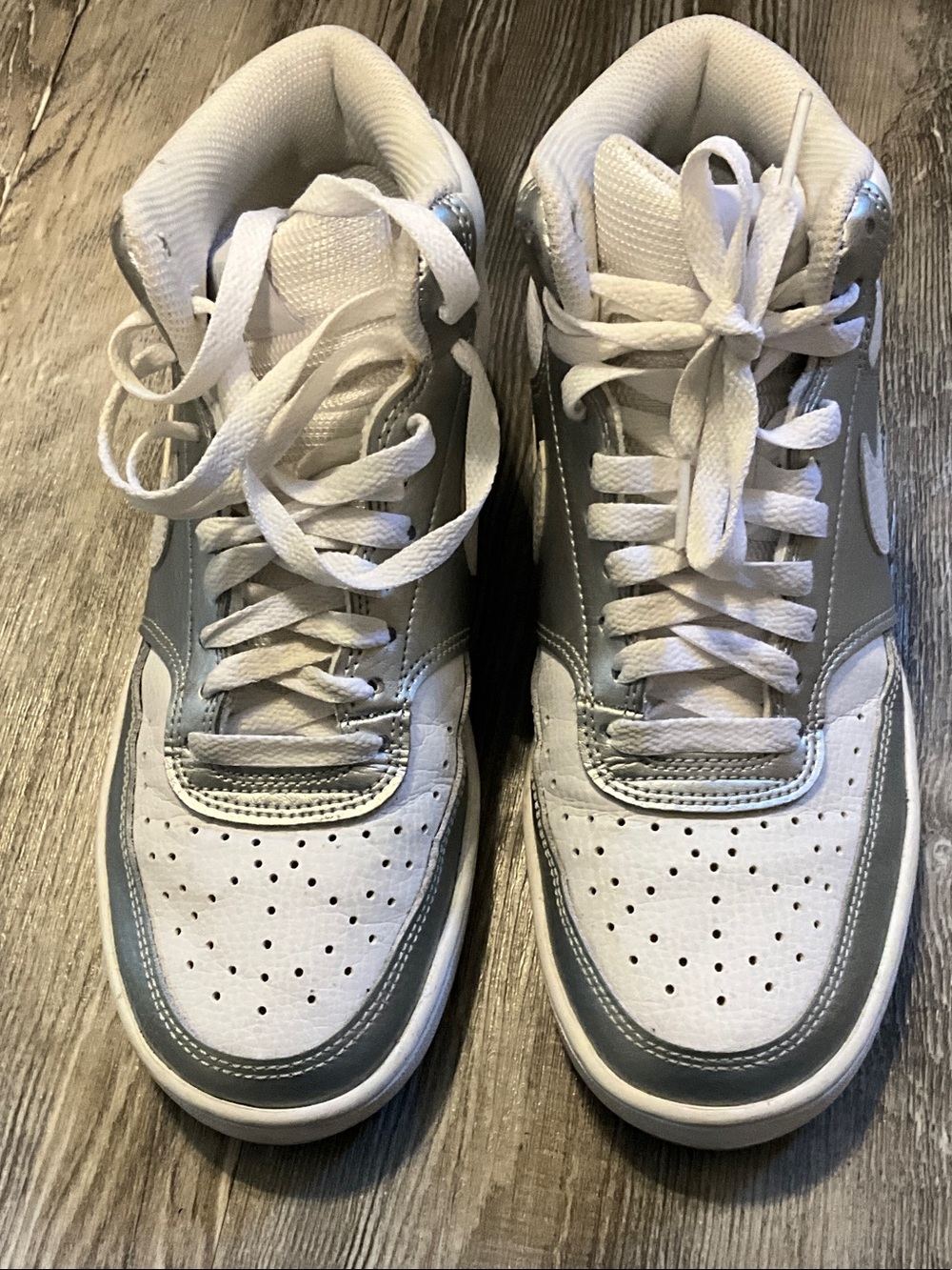 Nike Women's White and Gray Sneakers
